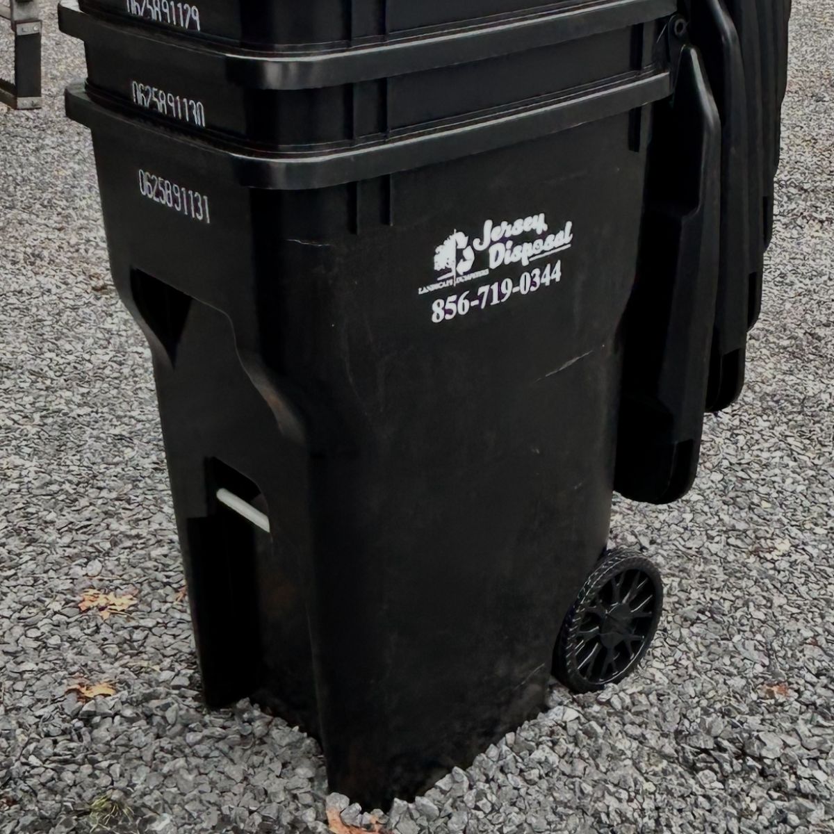 Free 95-gallon trash cart promotion for Shamong NJ weekly trash service